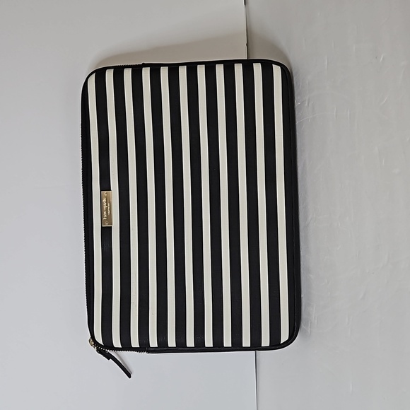 Kate Spade  New York  padded Laptop/ Tablet Case Black and White  Strip  Pre- - Picture 1 of 6